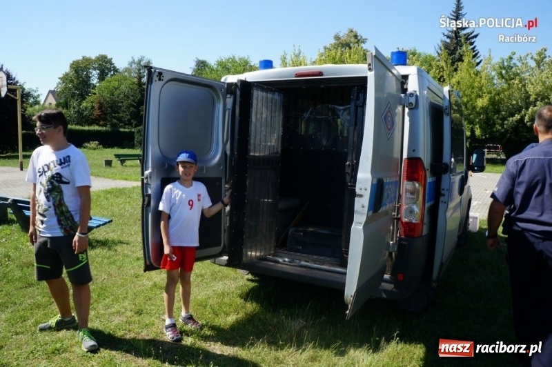 Zdjęcie w galerii na portalu naszraciborz.pl: Piknik z Policją Kręci mnie bezpieczeństwo wiadomości z regionu