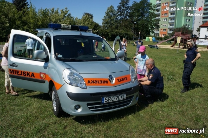 Zdjęcie w galerii na portalu naszraciborz.pl: Piknik z Policją Kręci mnie bezpieczeństwo wiadomości z regionu