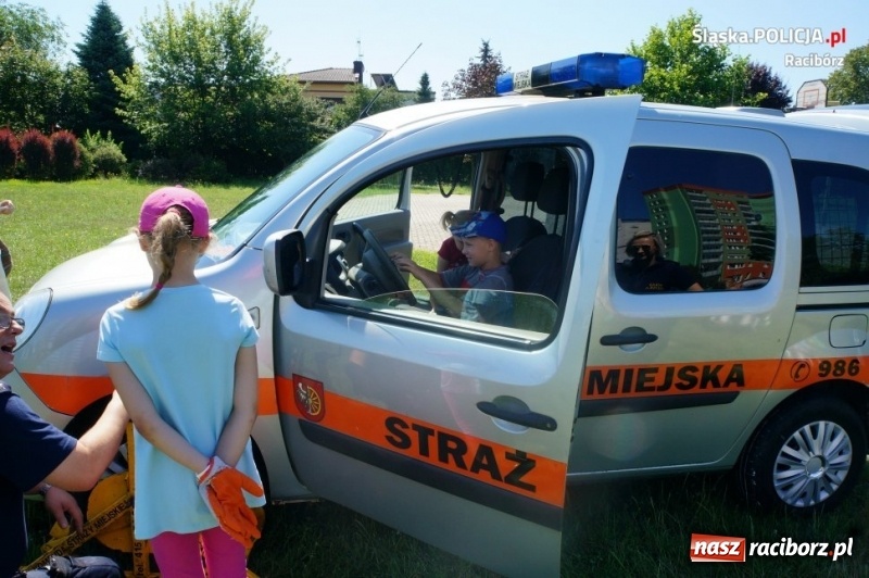 Zdjęcie w galerii na portalu naszraciborz.pl: Piknik z Policją Kręci mnie bezpieczeństwo wiadomości z regionu