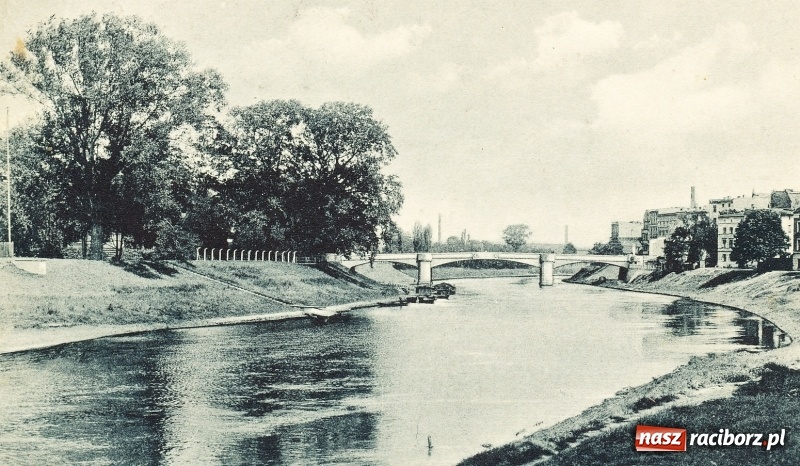Zdjęcie w galerii na portalu naszraciborz.pl: Tak przez ponad sto lat zmieniały się raciborskie bulwary nad Odrą wiadomości z regionu