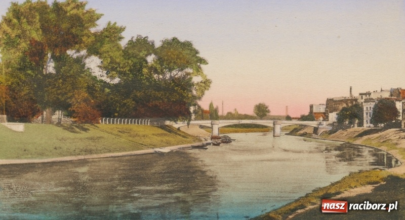 Zdjęcie w galerii na portalu naszraciborz.pl: Tak przez ponad sto lat zmieniały się raciborskie bulwary nad Odrą wiadomości z regionu