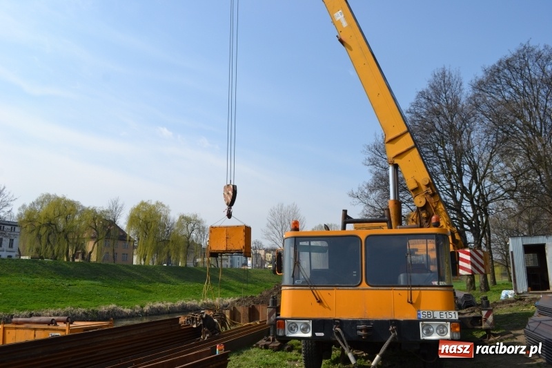 Zdjęcie w galerii na portalu naszraciborz.pl: Tak przez ponad sto lat zmieniały się raciborskie bulwary nad Odrą wiadomości z regionu