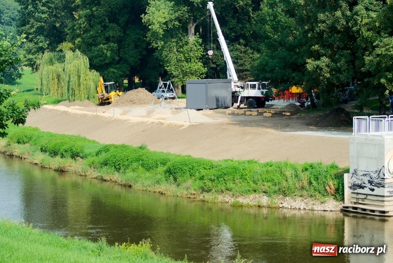 Zdjęcie w galerii na portalu naszraciborz.pl: Tak przez ponad sto lat zmieniały się raciborskie bulwary nad Odrą wiadomości z regionu