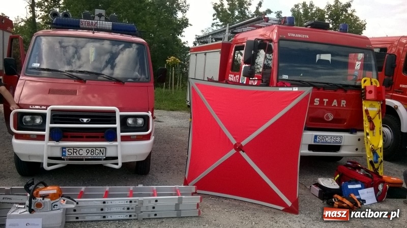 Zdjęcie w galerii na portalu naszraciborz.pl: Kuźnia Raciborska. Z pożaru pojechali po nowy sprzęt  wiadomości z regionu