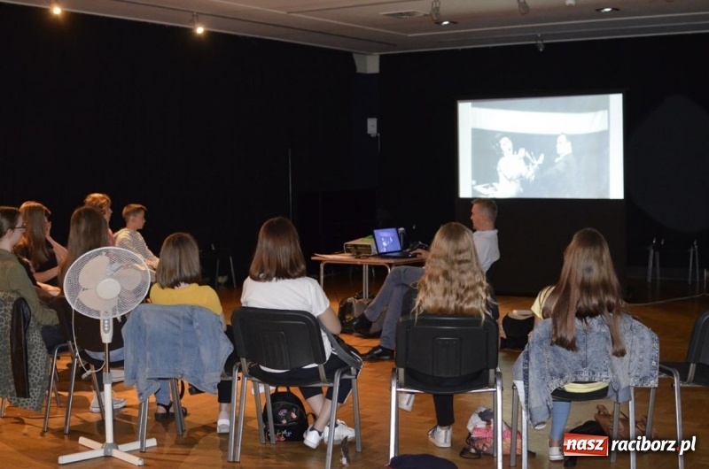 Zdjęcie w galerii na portalu naszraciborz.pl: Warsztaty letnie z Raciborskim Centrum Kultury wiadomości z regionu