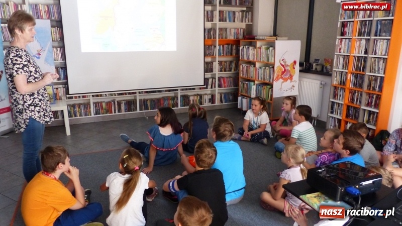 Zdjęcie w galerii na portalu naszraciborz.pl: Lato z biblioteką: skandynawski wtorek, indiański czwartek wiadomości z regionu