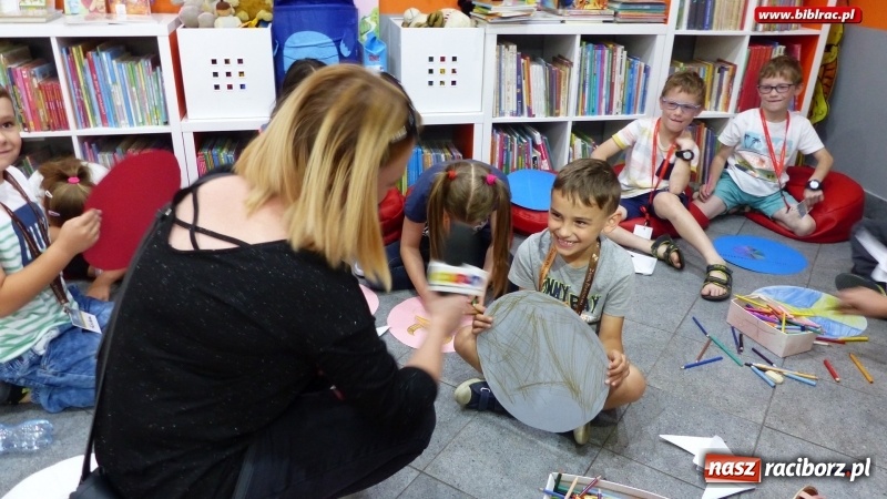 Zdjęcie w galerii na portalu naszraciborz.pl: Lato z biblioteką: skandynawski wtorek, indiański czwartek wiadomości z regionu