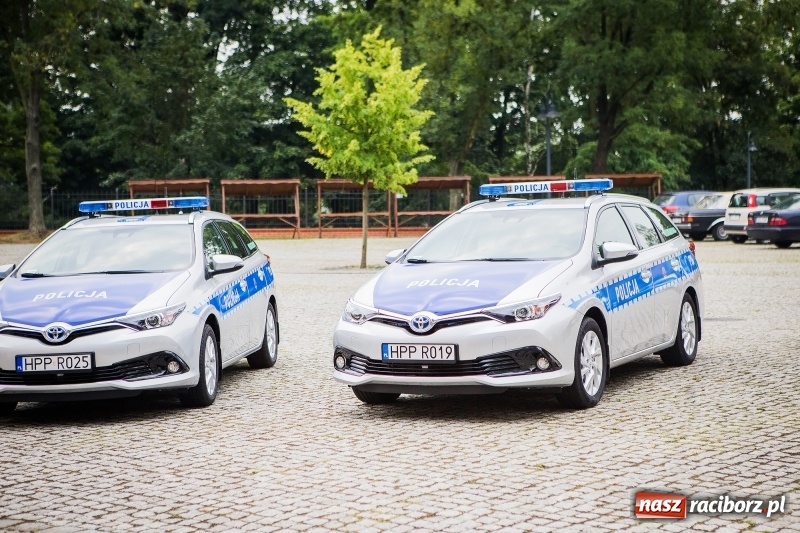 Zdjęcie w galerii na portalu naszraciborz.pl: Awanse i toyoty, czyli Święto Policji w Raciborzu FOTO i WIDEO wiadomości z regionu