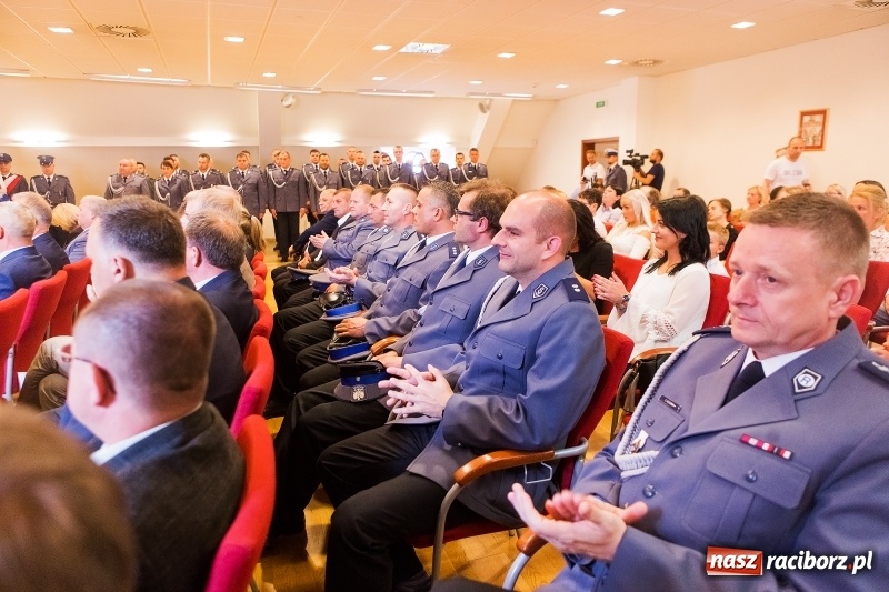 Zdjęcie w galerii na portalu naszraciborz.pl: Awanse i toyoty, czyli Święto Policji w Raciborzu FOTO i WIDEO wiadomości z regionu