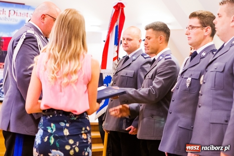 Zdjęcie w galerii na portalu naszraciborz.pl: Awanse i toyoty, czyli Święto Policji w Raciborzu FOTO i WIDEO wiadomości z regionu