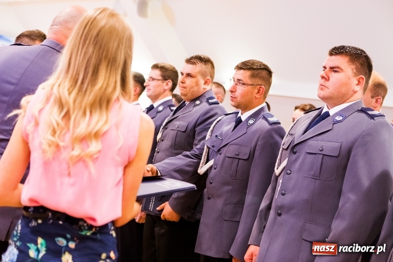Zdjęcie w galerii na portalu naszraciborz.pl: Awanse i toyoty, czyli Święto Policji w Raciborzu FOTO i WIDEO wiadomości z regionu