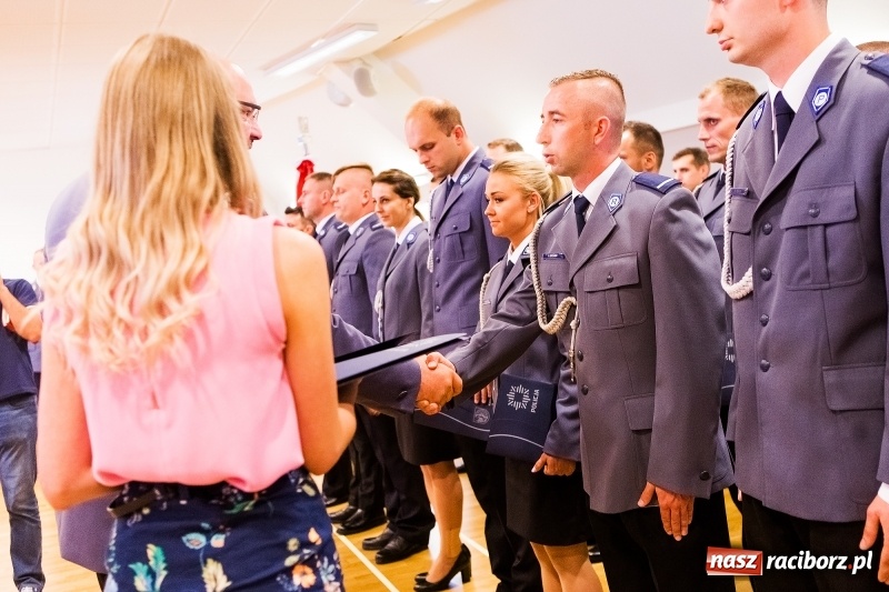 Zdjęcie w galerii na portalu naszraciborz.pl: Awanse i toyoty, czyli Święto Policji w Raciborzu FOTO i WIDEO wiadomości z regionu