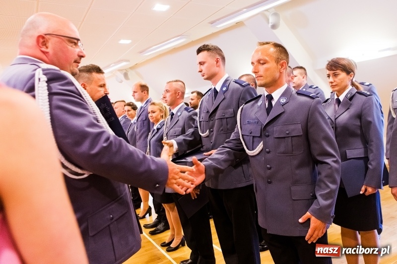 Zdjęcie w galerii na portalu naszraciborz.pl: Awanse i toyoty, czyli Święto Policji w Raciborzu FOTO i WIDEO wiadomości z regionu