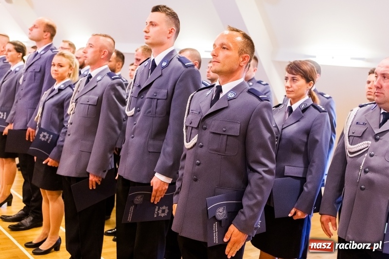 Zdjęcie w galerii na portalu naszraciborz.pl: Awanse i toyoty, czyli Święto Policji w Raciborzu FOTO i WIDEO wiadomości z regionu