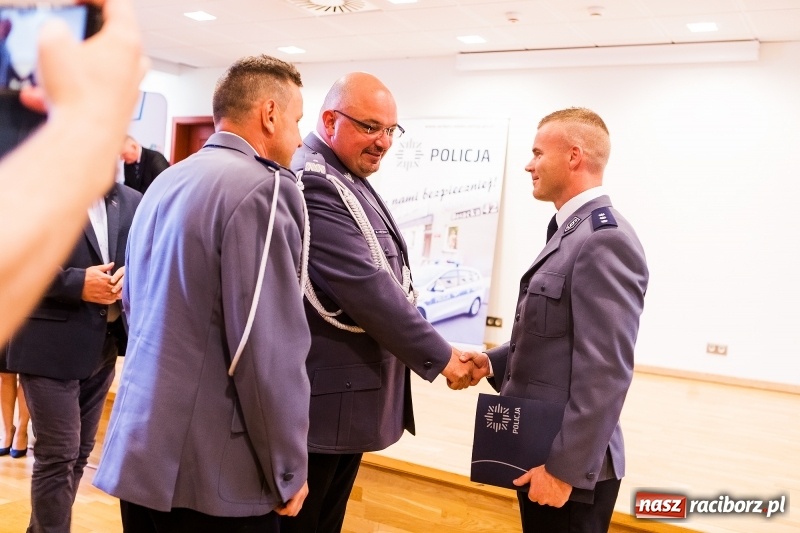 Zdjęcie w galerii na portalu naszraciborz.pl: Awanse i toyoty, czyli Święto Policji w Raciborzu FOTO i WIDEO wiadomości z regionu