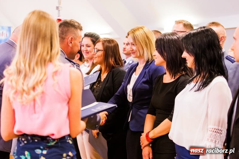 Zdjęcie w galerii na portalu naszraciborz.pl: Awanse i toyoty, czyli Święto Policji w Raciborzu FOTO i WIDEO wiadomości z regionu