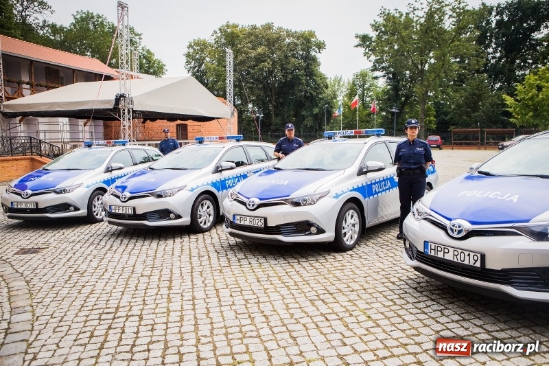 Zdjęcie w galerii na portalu naszraciborz.pl: Awanse i toyoty, czyli Święto Policji w Raciborzu FOTO i WIDEO wiadomości z regionu