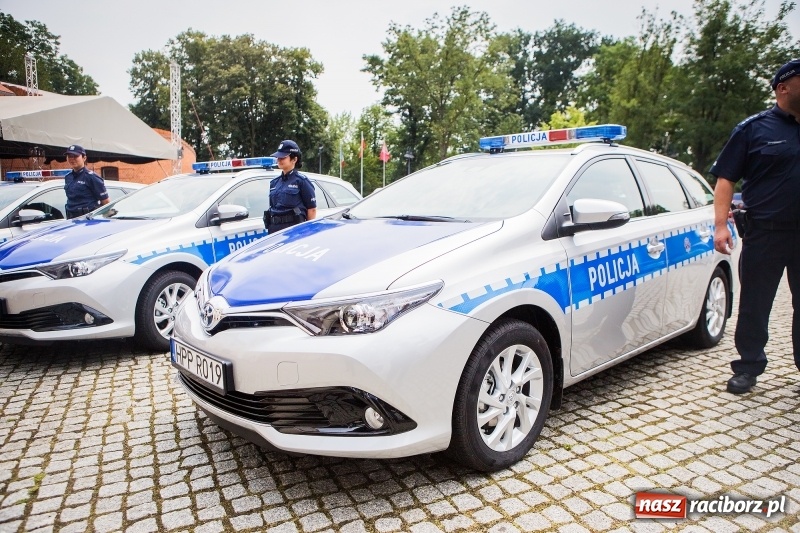 Zdjęcie w galerii na portalu naszraciborz.pl: Awanse i toyoty, czyli Święto Policji w Raciborzu FOTO i WIDEO wiadomości z regionu
