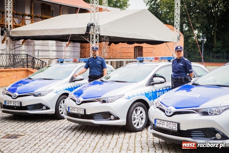 Zdjęcie w galerii na portalu naszraciborz.pl: Awanse i toyoty, czyli Święto Policji w Raciborzu FOTO i WIDEO wiadomości z regionu