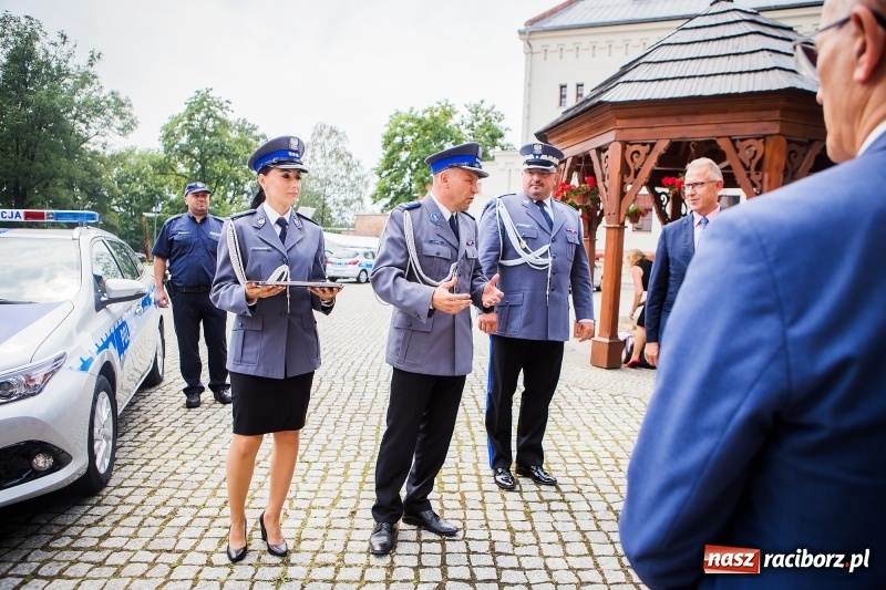 Zdjęcie w galerii na portalu naszraciborz.pl: Awanse i toyoty, czyli Święto Policji w Raciborzu FOTO i WIDEO wiadomości z regionu