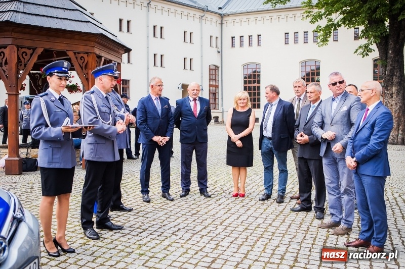 Zdjęcie w galerii na portalu naszraciborz.pl: Awanse i toyoty, czyli Święto Policji w Raciborzu FOTO i WIDEO wiadomości z regionu