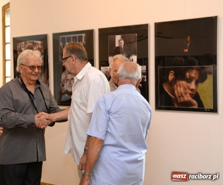 Zdjęcie w galerii na portalu naszraciborz.pl: Portret współczesny. Fotokompozycje - nowa wystawa Bolesława Stachowa w Muzeum wiadomości z regionu