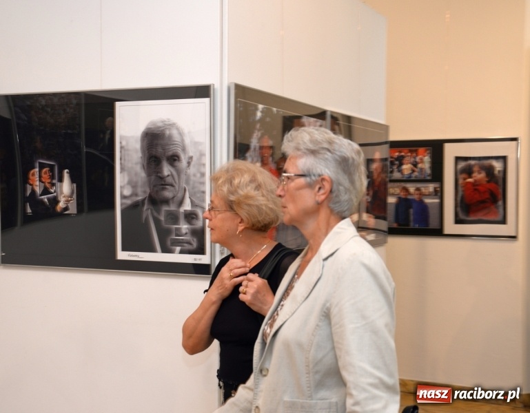 Zdjęcie w galerii na portalu naszraciborz.pl: Portret współczesny. Fotokompozycje - nowa wystawa Bolesława Stachowa w Muzeum wiadomości z regionu