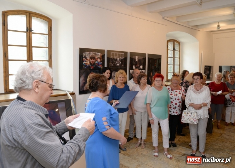 Zdjęcie w galerii na portalu naszraciborz.pl: Portret współczesny. Fotokompozycje - nowa wystawa Bolesława Stachowa w Muzeum wiadomości z regionu