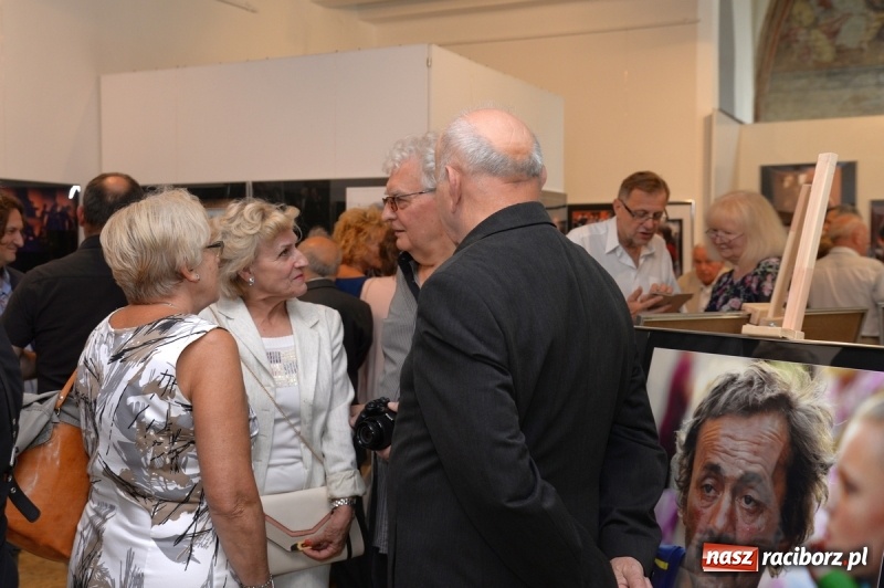 Zdjęcie w galerii na portalu naszraciborz.pl: Portret współczesny. Fotokompozycje - nowa wystawa Bolesława Stachowa w Muzeum wiadomości z regionu