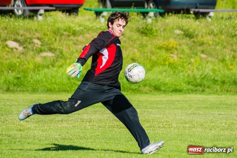 Zdjęcie w galerii na portalu naszraciborz.pl: Brzezie rozpoczęło przygotowania do nowego sezonu od remisu z Odrą Nieboczowy wiadomości z regionu