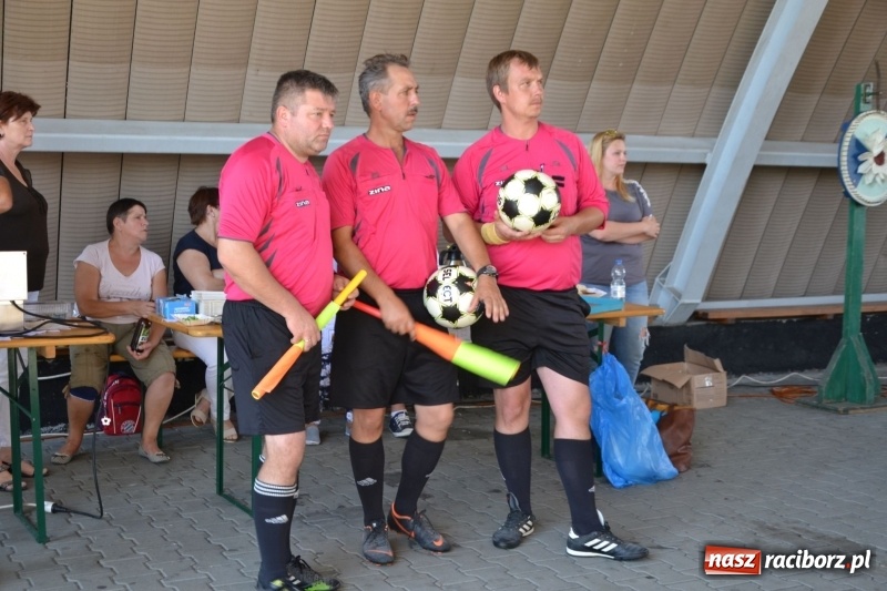 Zdjęcie w galerii na portalu naszraciborz.pl: Odlboje walczyli na murawie w Chałupkach  wiadomości z regionu