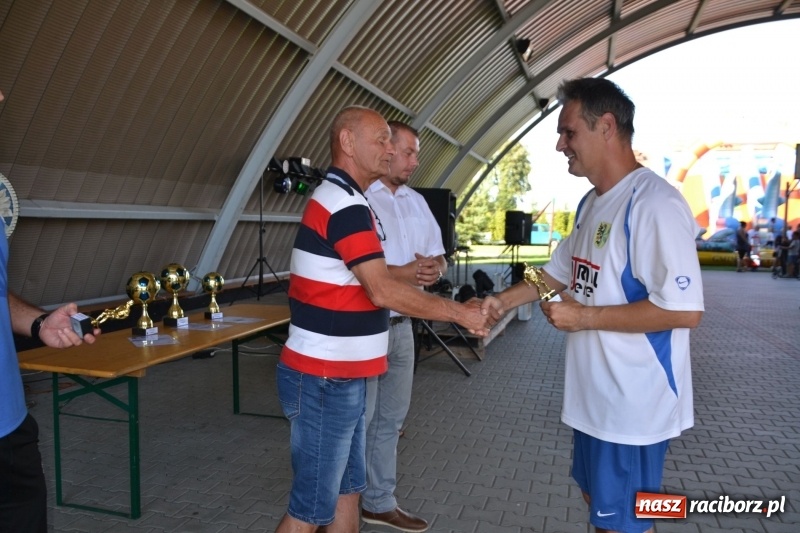 Zdjęcie w galerii na portalu naszraciborz.pl: Odlboje walczyli na murawie w Chałupkach  wiadomości z regionu
