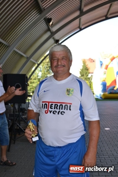 Zdjęcie w galerii na portalu naszraciborz.pl: Odlboje walczyli na murawie w Chałupkach  wiadomości z regionu