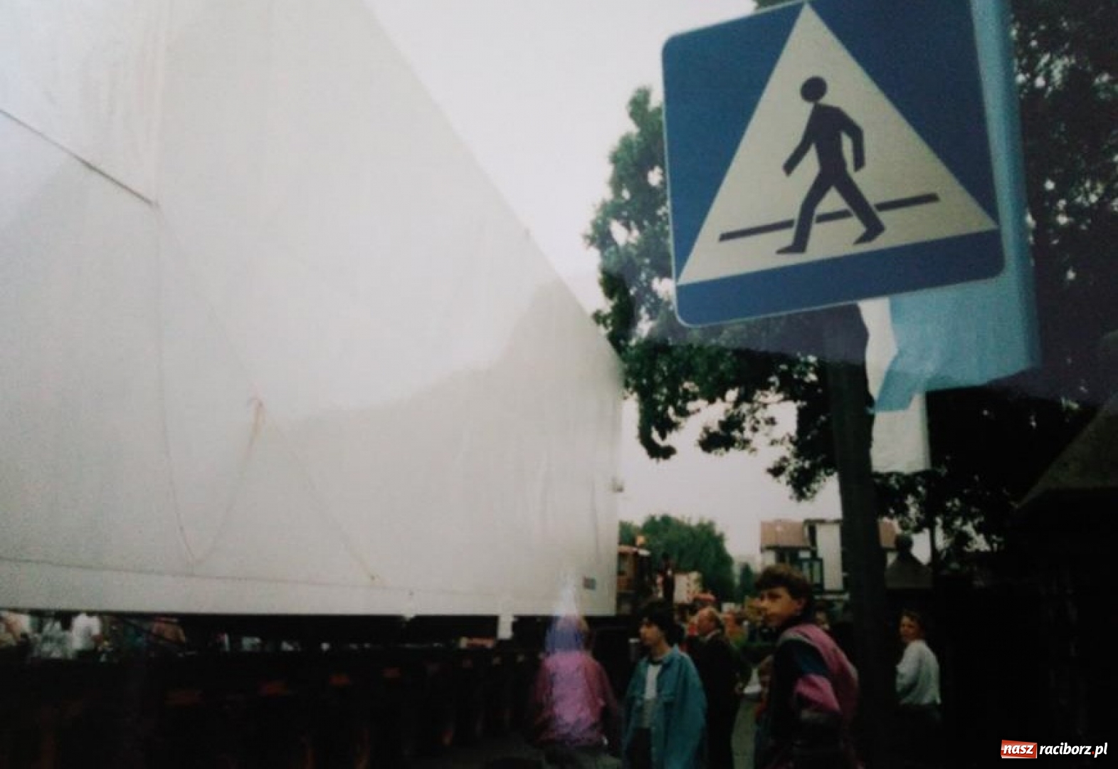 Zdjęcie w galerii na portalu naszraciborz.pl: To zdarzyło się 23 lata temu. Wielki transport przez Racibórz  wiadomości z regionu