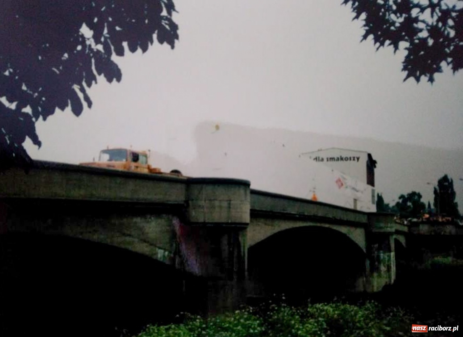 Zdjęcie w galerii na portalu naszraciborz.pl: To zdarzyło się 23 lata temu. Wielki transport przez Racibórz  wiadomości z regionu