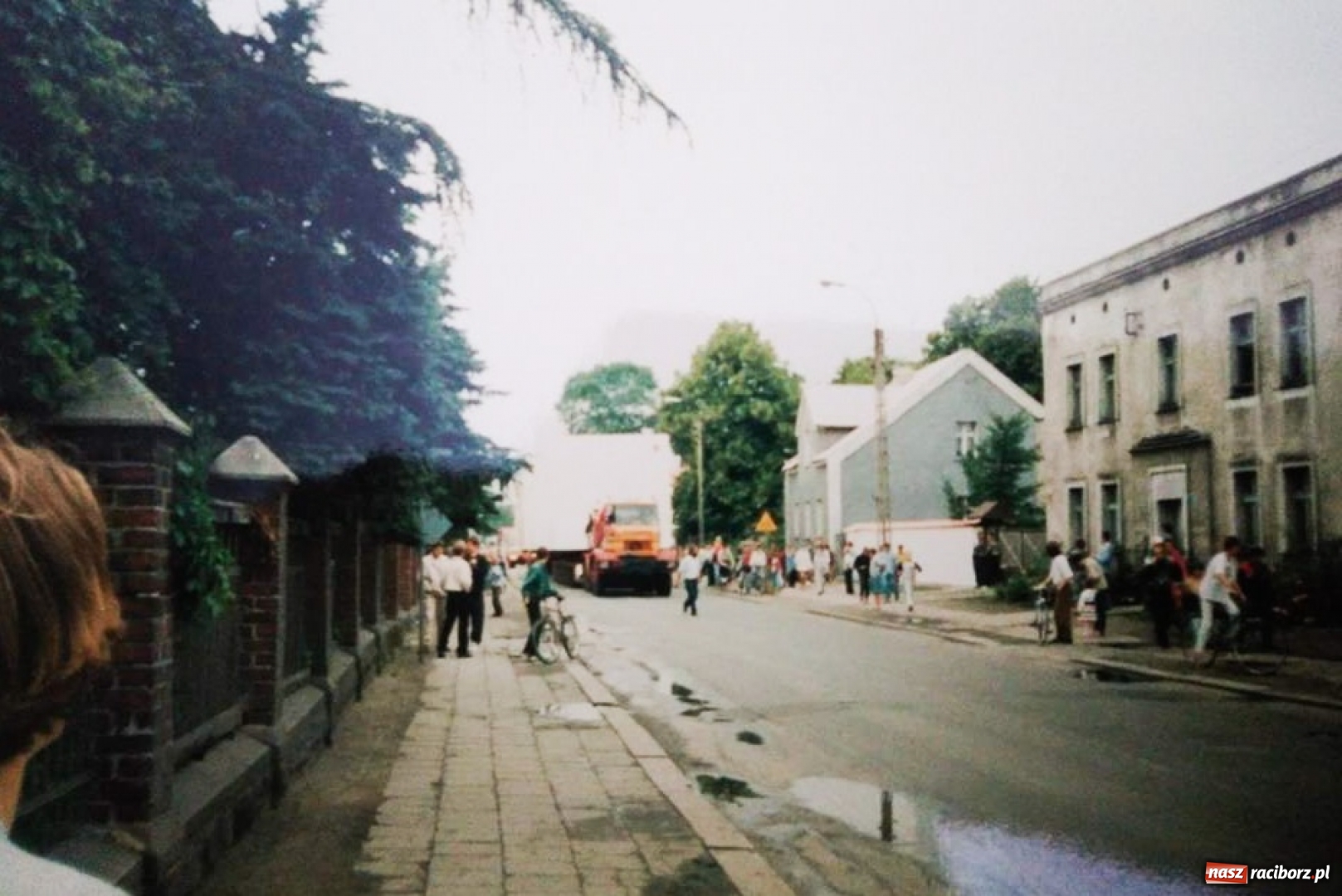 Zdjęcie w galerii na portalu naszraciborz.pl: To zdarzyło się 23 lata temu. Wielki transport przez Racibórz  wiadomości z regionu