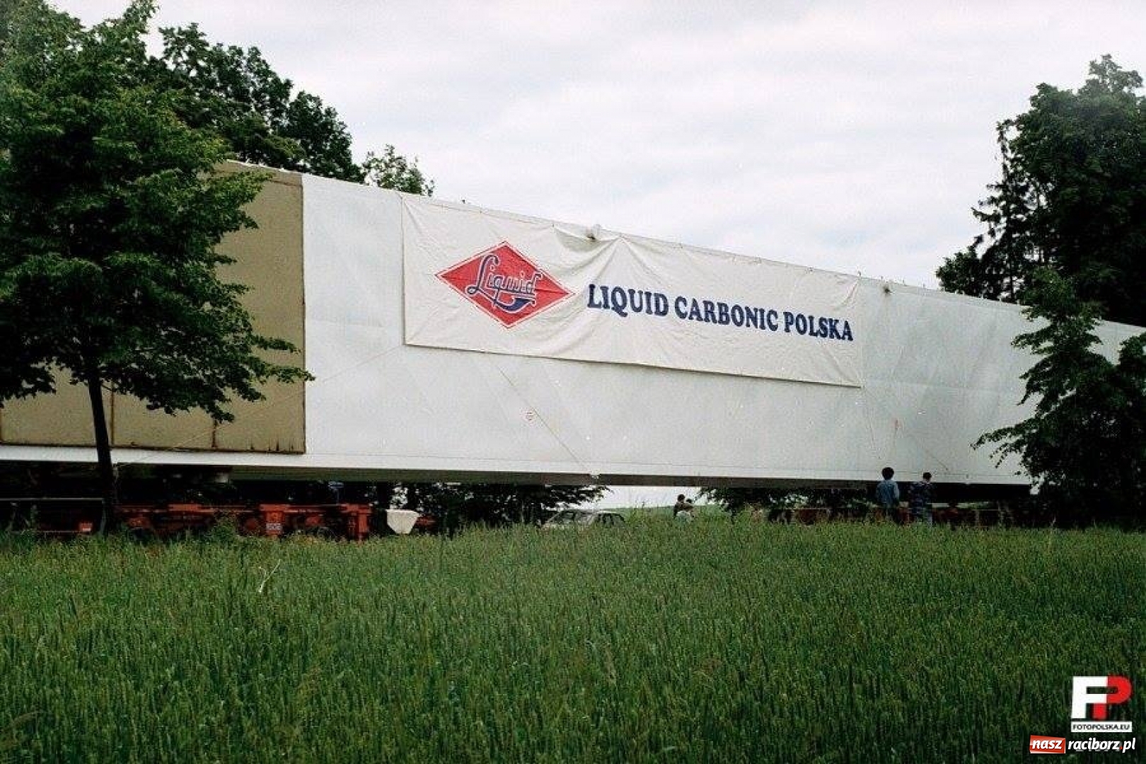 Zdjęcie w galerii na portalu naszraciborz.pl: To zdarzyło się 23 lata temu. Wielki transport przez Racibórz  wiadomości z regionu