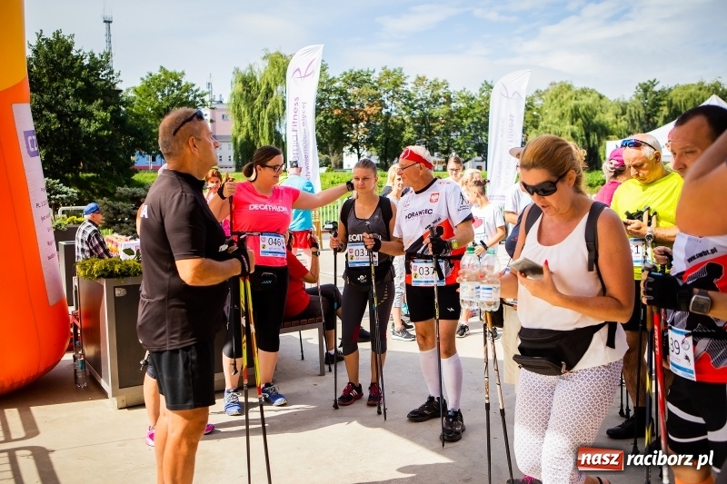 Zdjęcie w galerii na portalu naszraciborz.pl: Nordic Walking koroną wałów w Raciborzu wiadomości z regionu