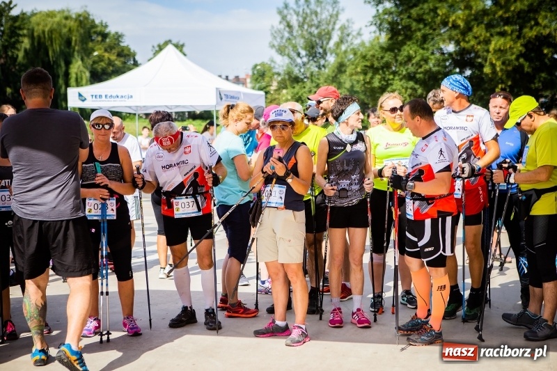 Zdjęcie w galerii na portalu naszraciborz.pl: Nordic Walking koroną wałów w Raciborzu wiadomości z regionu