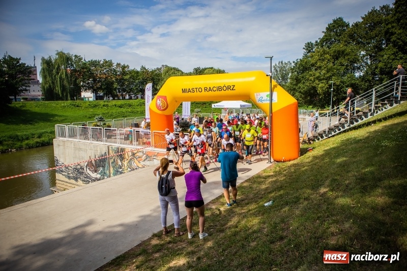 Zdjęcie w galerii na portalu naszraciborz.pl: Nordic Walking koroną wałów w Raciborzu wiadomości z regionu