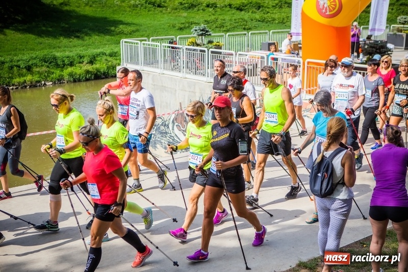 Zdjęcie w galerii na portalu naszraciborz.pl: Nordic Walking koroną wałów w Raciborzu wiadomości z regionu