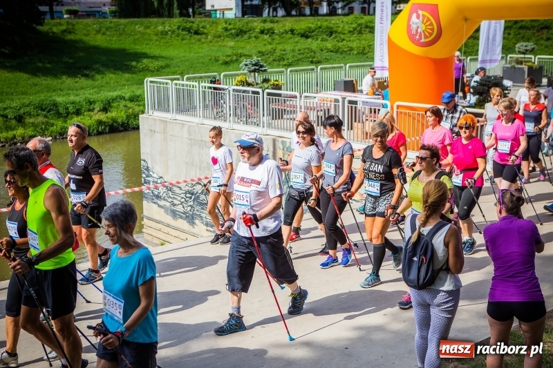 Zdjęcie w galerii na portalu naszraciborz.pl: Nordic Walking koroną wałów w Raciborzu wiadomości z regionu