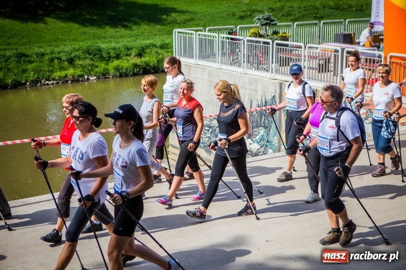 Zdjęcie w galerii na portalu naszraciborz.pl: Nordic Walking koroną wałów w Raciborzu wiadomości z regionu