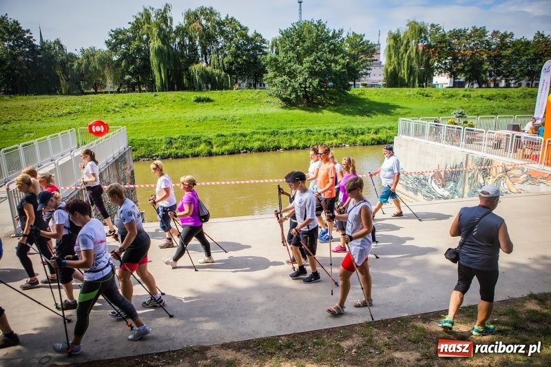 Zdjęcie w galerii na portalu naszraciborz.pl: Nordic Walking koroną wałów w Raciborzu wiadomości z regionu