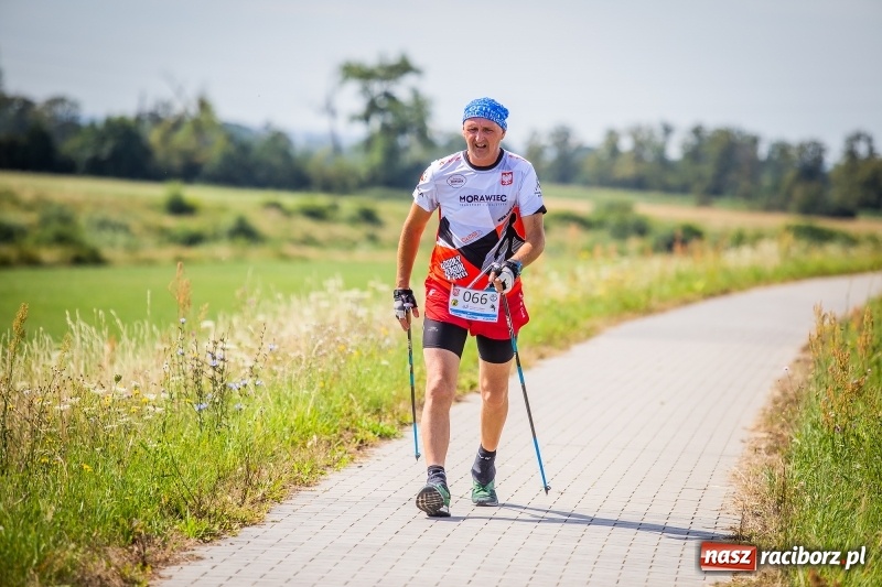 Zdjęcie w galerii na portalu naszraciborz.pl: Nordic Walking koroną wałów w Raciborzu wiadomości z regionu