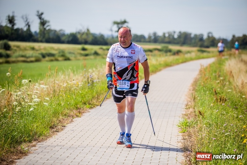 Zdjęcie w galerii na portalu naszraciborz.pl: Nordic Walking koroną wałów w Raciborzu wiadomości z regionu