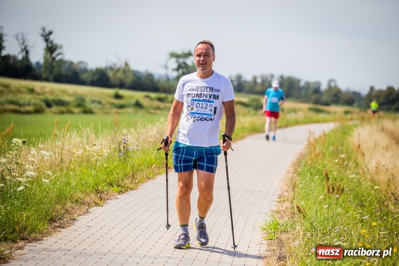 Zdjęcie w galerii na portalu naszraciborz.pl: Nordic Walking koroną wałów w Raciborzu wiadomości z regionu