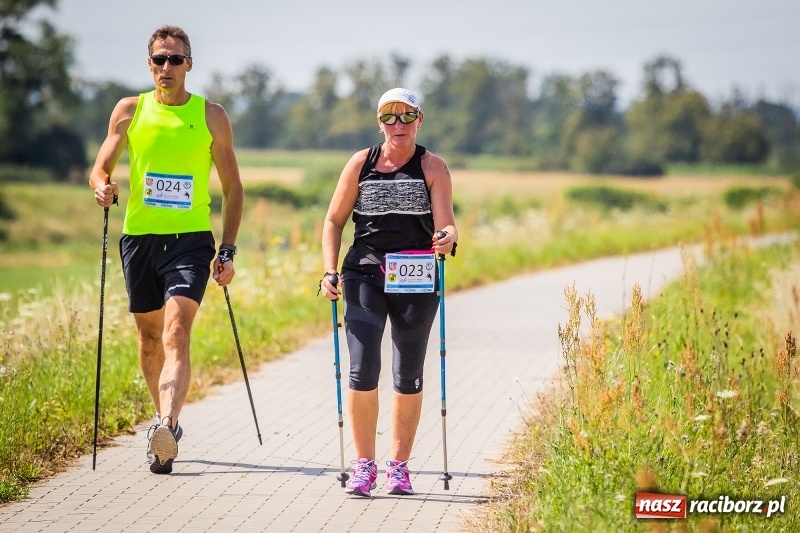 Zdjęcie w galerii na portalu naszraciborz.pl: Nordic Walking koroną wałów w Raciborzu wiadomości z regionu