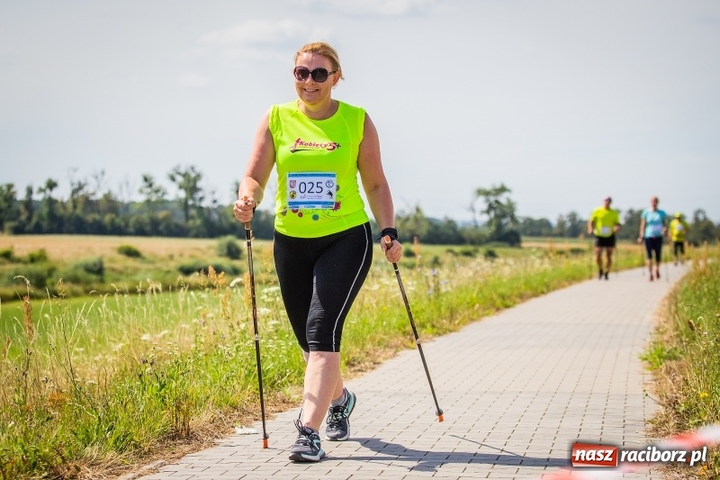 Zdjęcie w galerii na portalu naszraciborz.pl: Nordic Walking koroną wałów w Raciborzu wiadomości z regionu