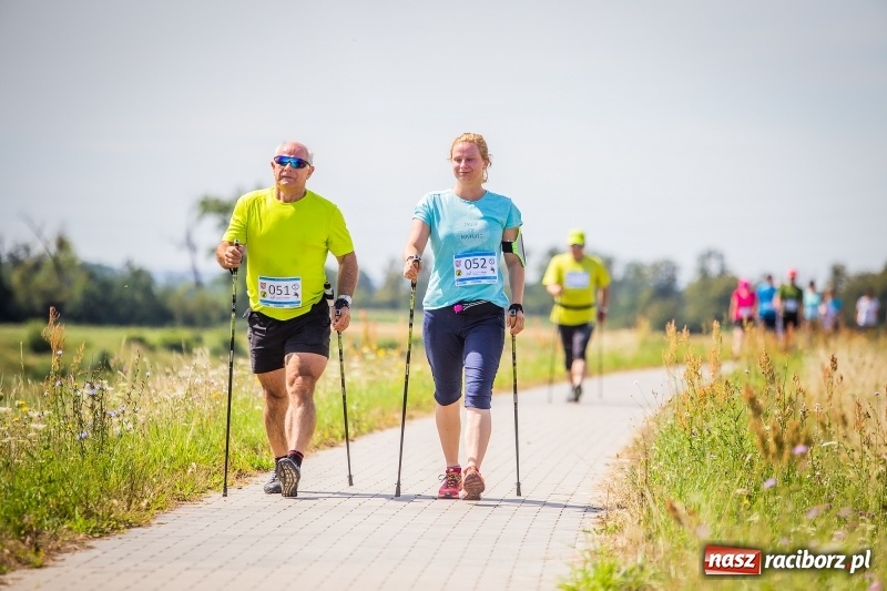 Zdjęcie w galerii na portalu naszraciborz.pl: Nordic Walking koroną wałów w Raciborzu wiadomości z regionu